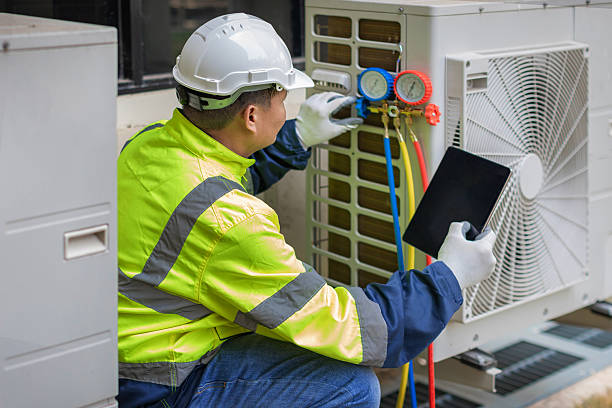 Professional Hvac technician working in Caledonia, IL